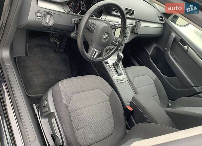 Универсал Volkswagen Passat 2014 в Ужгороде