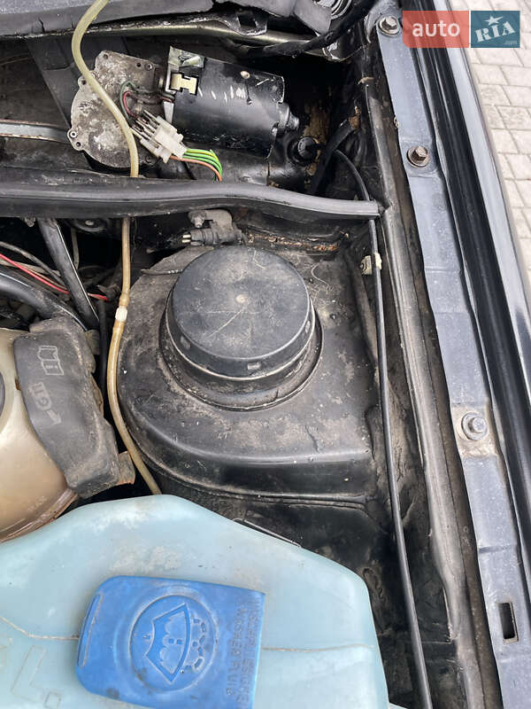 Универсал Volkswagen Passat 1990 в Олевске