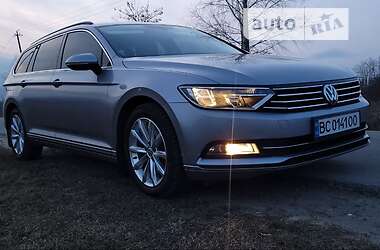 Универсал Volkswagen Passat 2017 в Дрогобыче