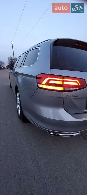 Универсал Volkswagen Passat 2017 в Дрогобыче