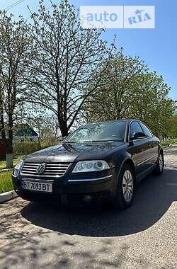 Седан Volkswagen Passat 2004 в Чаплинке