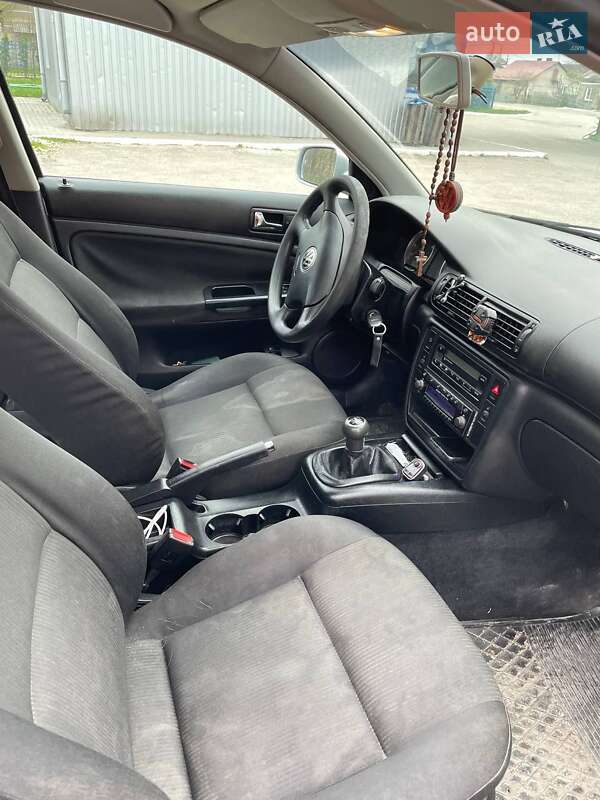 Універсал Volkswagen Passat 2001 в Тернополі