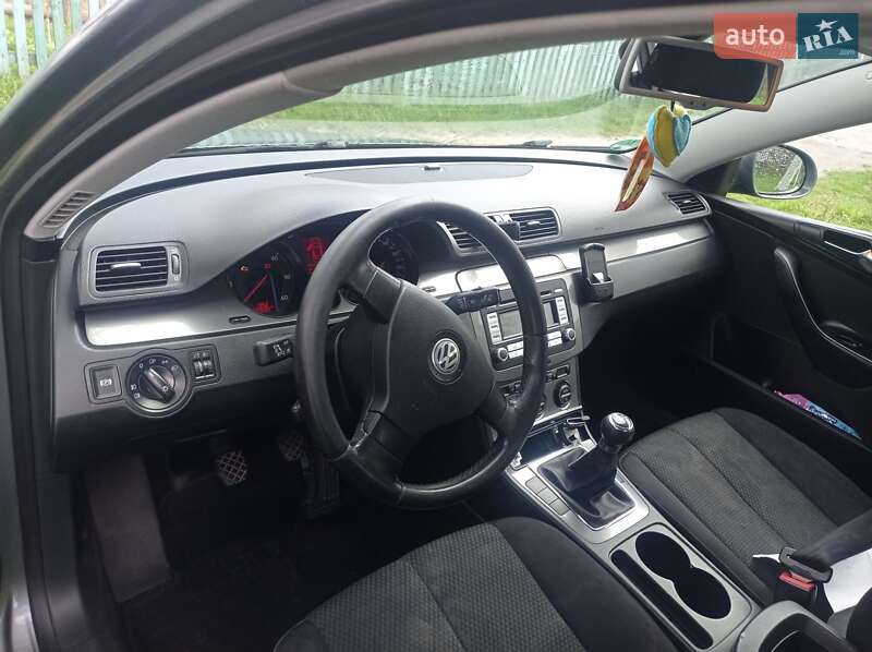 Седан Volkswagen Passat 2007 в Вараше
