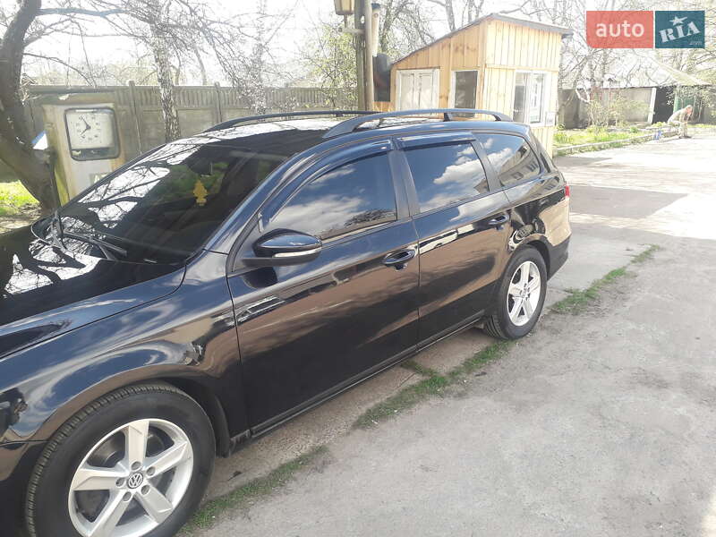 Універсал Volkswagen Passat 2012 в Коростені