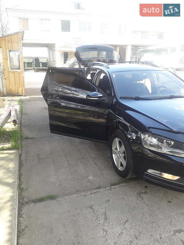 Універсал Volkswagen Passat 2012 в Коростені