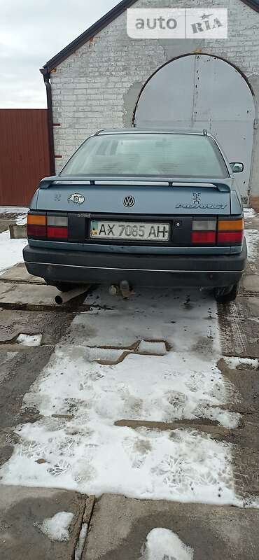 Седан Volkswagen Passat 1991 в Харькове