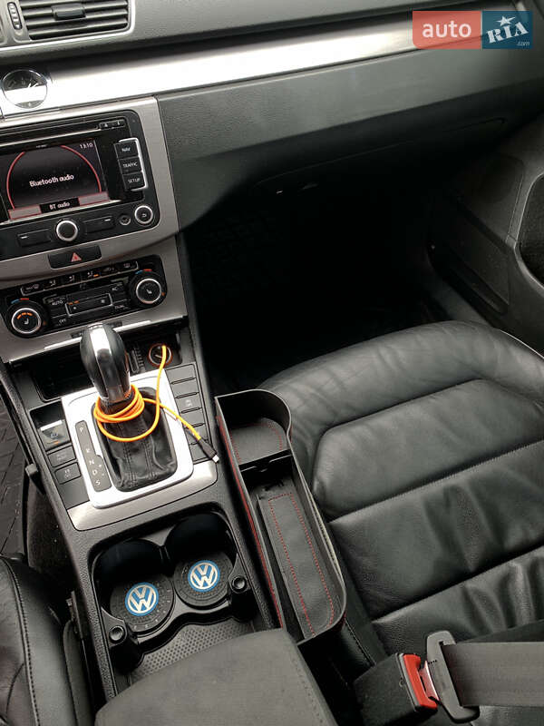 Универсал Volkswagen Passat 2011 в Хмельницком