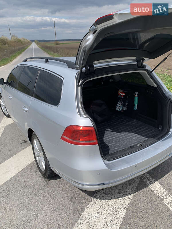 Универсал Volkswagen Passat 2011 в Хмельницком