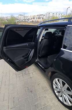 Універсал Volkswagen Passat 2010 в 