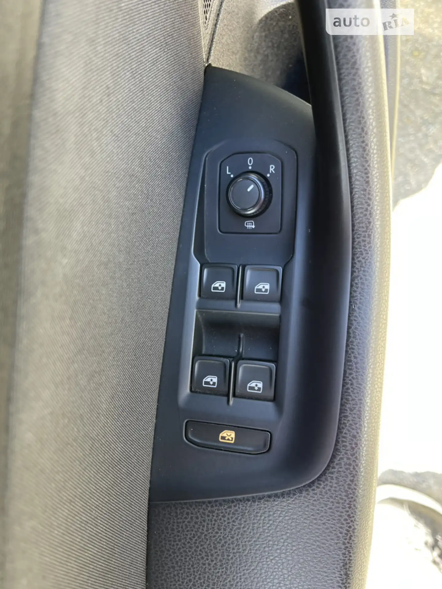 2015 Volkswagen Passat - мініатюра 35