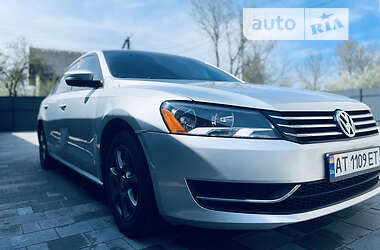 Седан Volkswagen Passat 2013 в Івано-Франківську