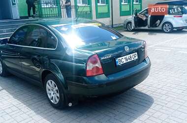Седан Volkswagen Passat 2001 в 