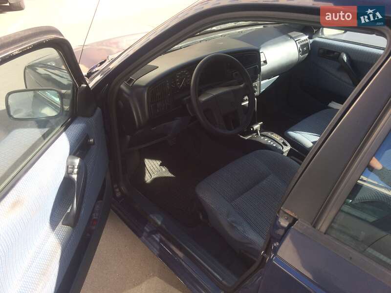 Седан Volkswagen Passat 1991 в Киеве