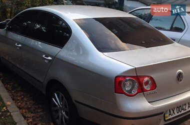 Седан Volkswagen Passat 2010 в Харькове