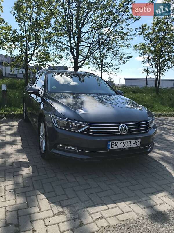 Универсал Volkswagen Passat 2017 в Ровно