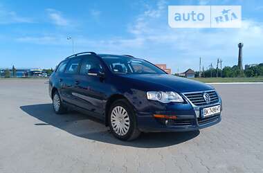 Универсал Volkswagen Passat 2006 в Сарнах