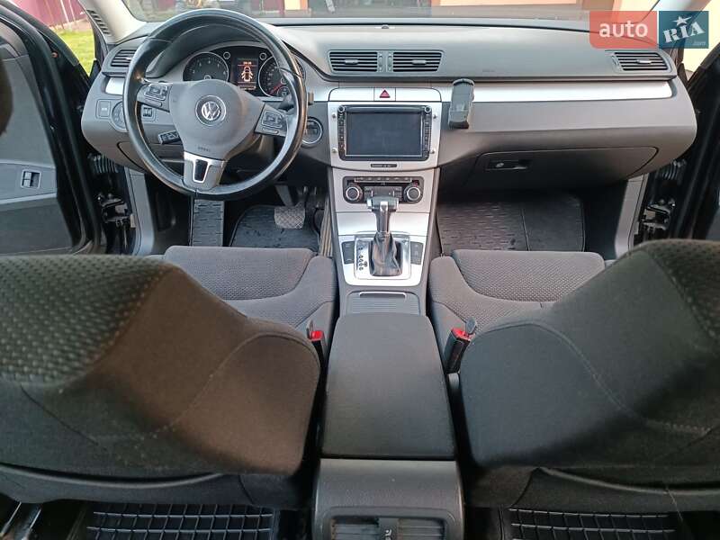 Універсал Volkswagen Passat 2010 в Коломиї