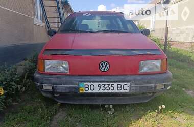 Универсал Volkswagen Passat 1989 в Залещиках