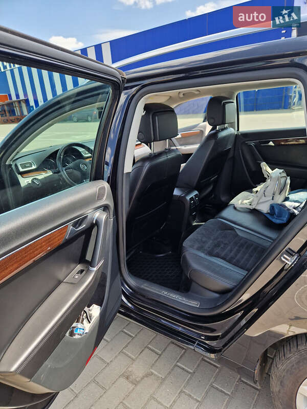 Универсал Volkswagen Passat 2012 в Дубно