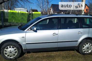 Универсал Volkswagen Passat 2000 в Киеве