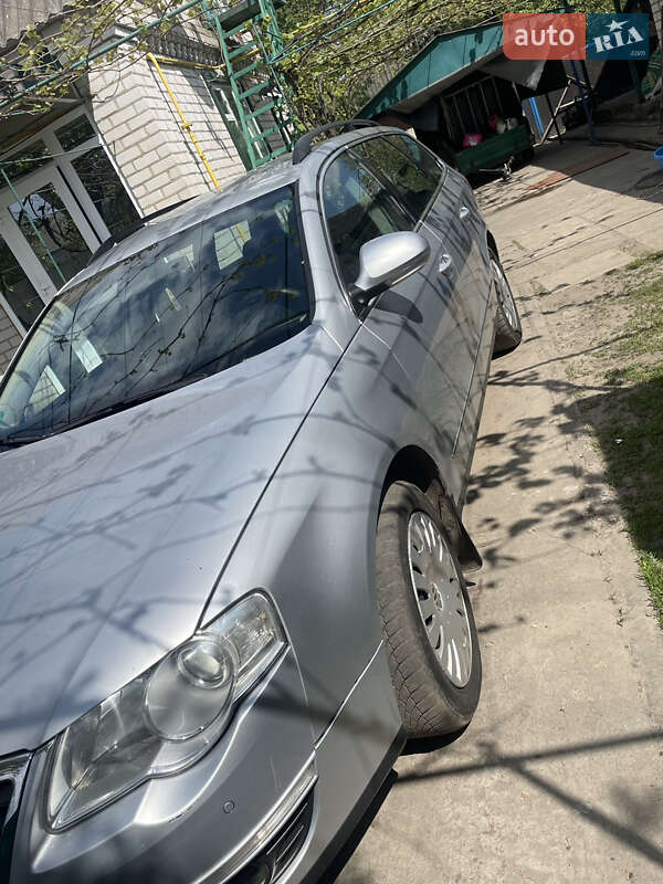Универсал Volkswagen Passat 2009 в Полтаве