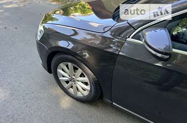 Универсал Volkswagen Passat 2011 в 