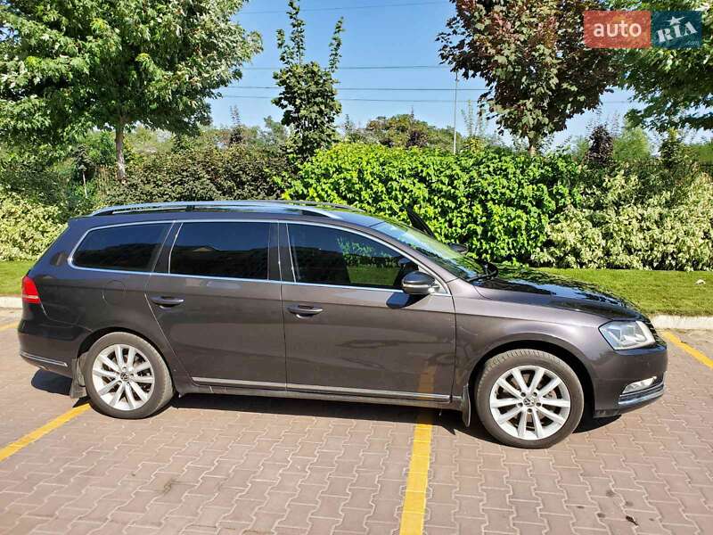 Универсал Volkswagen Passat 2011 в Киеве