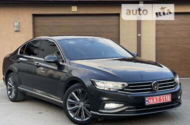 Седан Volkswagen Passat 2020 в 