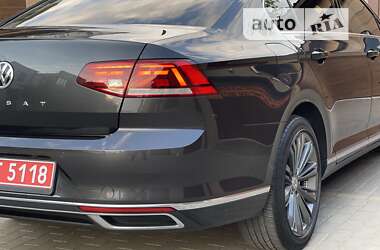 Седан Volkswagen Passat 2020 в 