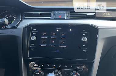 Седан Volkswagen Passat 2020 в 