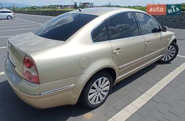 Седан Volkswagen Passat 2001 в Мукачевому