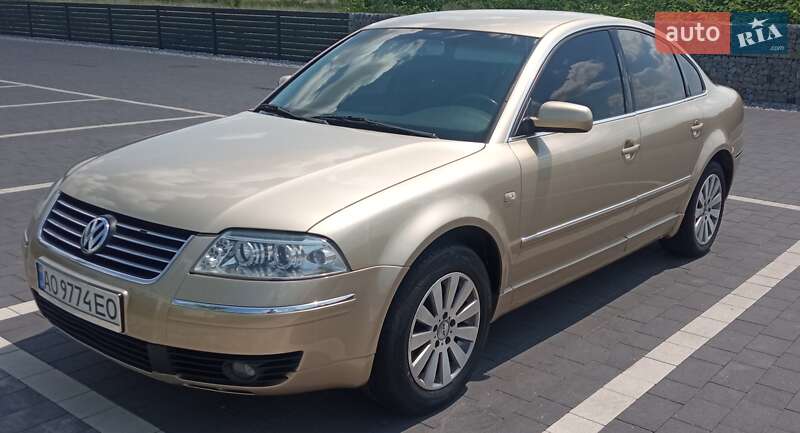 Седан Volkswagen Passat 2001 в Мукачевому