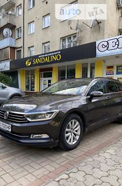 Универсал Volkswagen Passat 2016 в Хусте