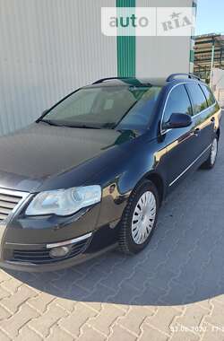 Универсал Volkswagen Passat 2010 в Хмельницком