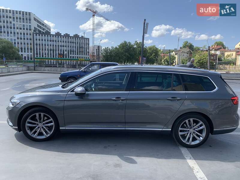 Універсал Volkswagen Passat 2015 в Львові