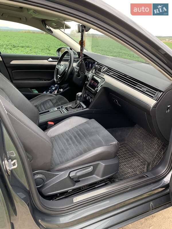 Універсал Volkswagen Passat 2015 в Львові