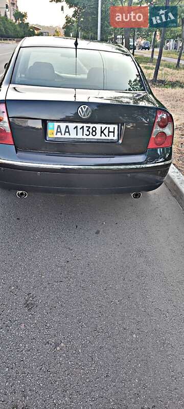 Седан Volkswagen Passat 2005 в Киеве