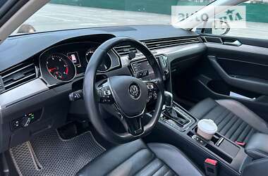 Универсал Volkswagen Passat 2014 в Киеве