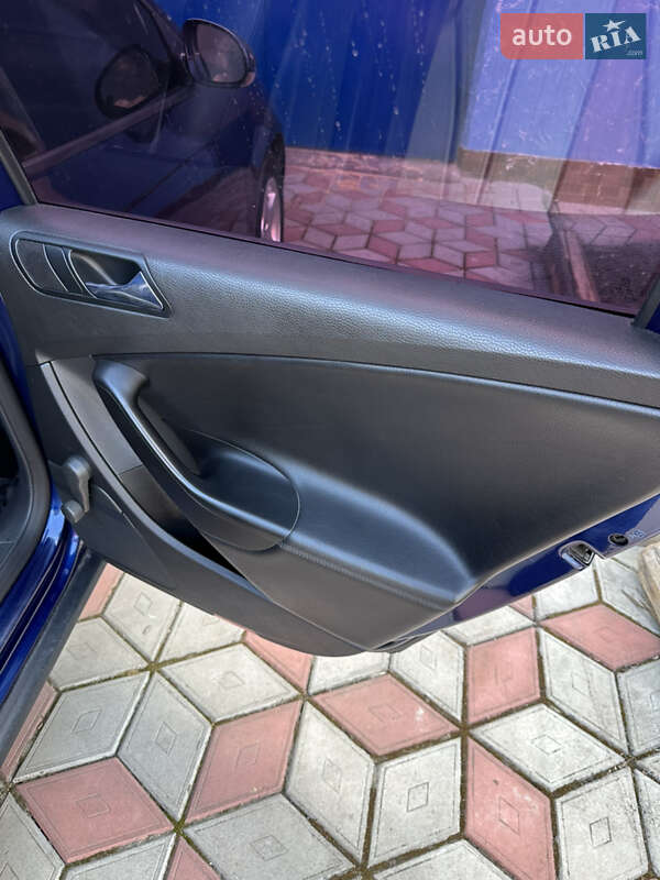 Универсал Volkswagen Passat 2010 в Овруче