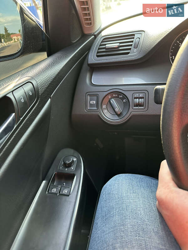 Универсал Volkswagen Passat 2010 в Овруче