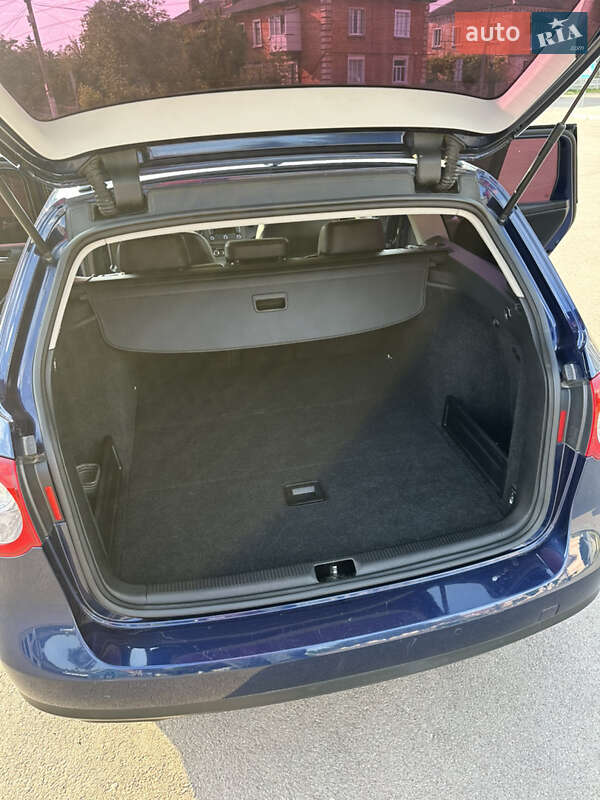 Универсал Volkswagen Passat 2010 в Овруче