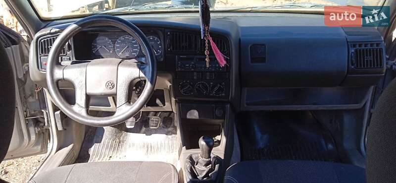 Седан Volkswagen Passat 1992 в Виннице