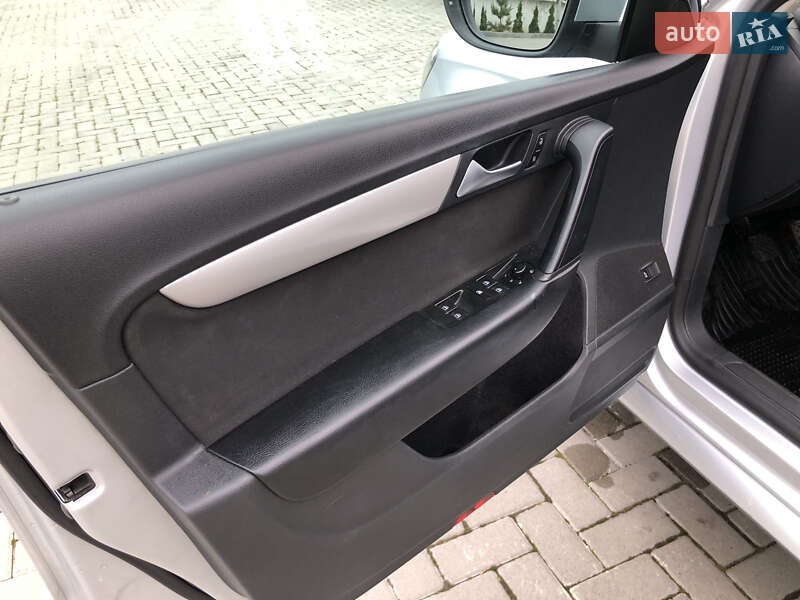 Универсал Volkswagen Passat 2014 в Золочеве