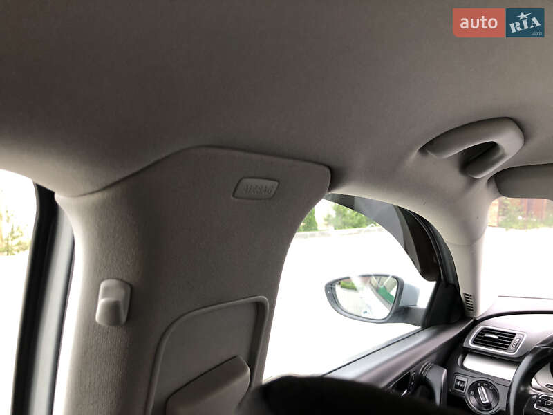 Универсал Volkswagen Passat 2014 в Золочеве