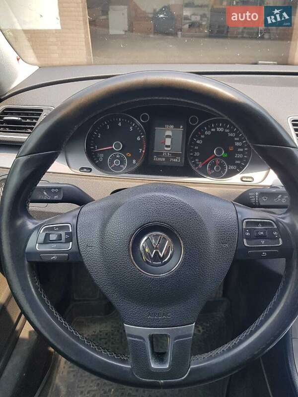 Volkswagen Passat 2012