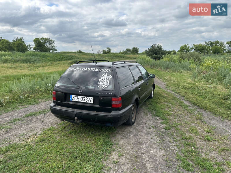 Универсал Volkswagen Passat 1996 в Покровске