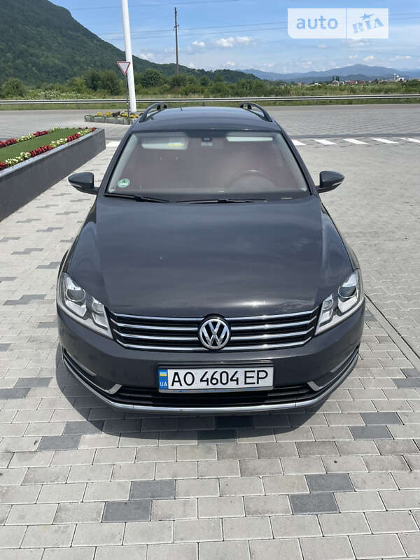 Универсал Volkswagen Passat 2013 в 