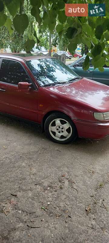 Седан Volkswagen Passat 1996 в Киеве