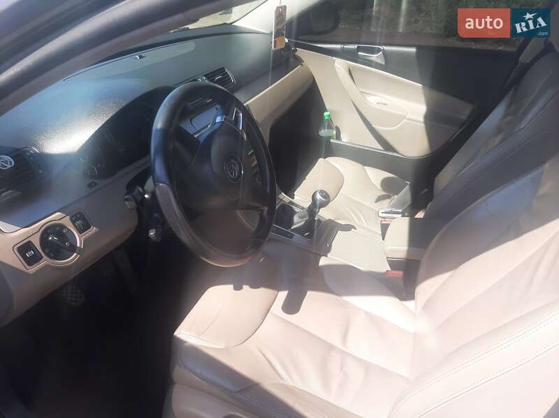 Седан Volkswagen Passat 2010 в Межгорье