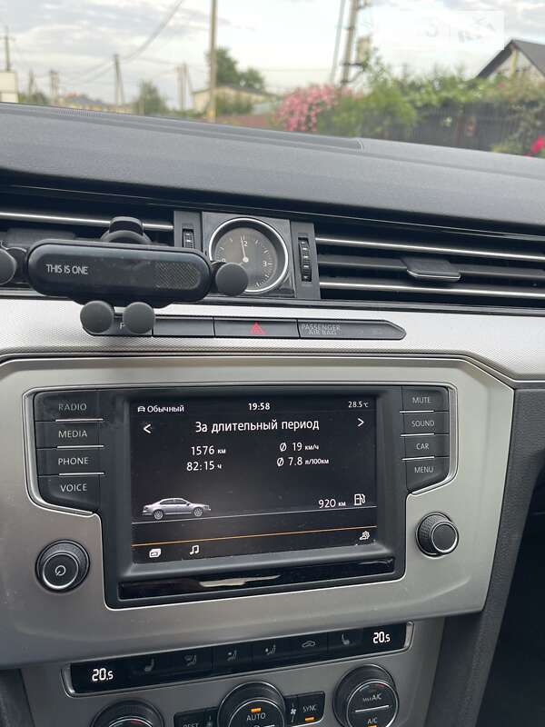 Седан Volkswagen Passat 2016 в Вишневому